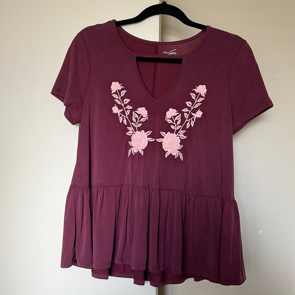 Francesca’s Alya Maroon with Floral Detail Shirt, Size S